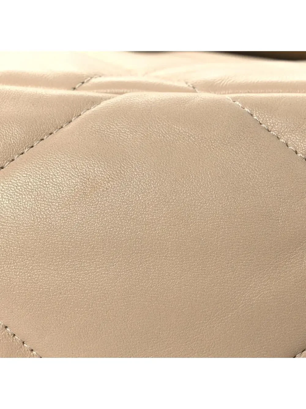 Lambskin Quilted Large Chanel 19 Flap #311319C40B